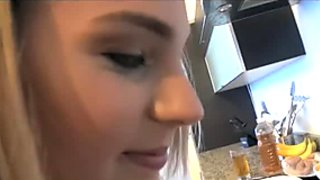 Amateur blonde Jonni Hennessy gives her man birthday sex