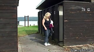 Old grandma gets nailed in the changing room